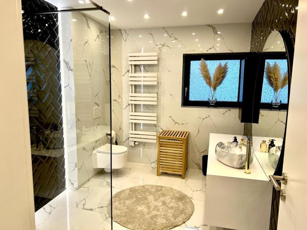Royal Apartment Baden-Baden Bagian luar foto